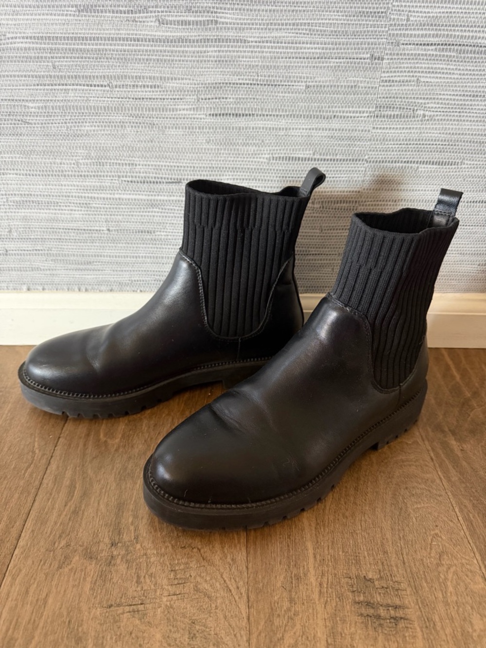Blondo Hallie Waterproof Black Leather Ankle Boots, size 8.5 - Picture 2 of 10